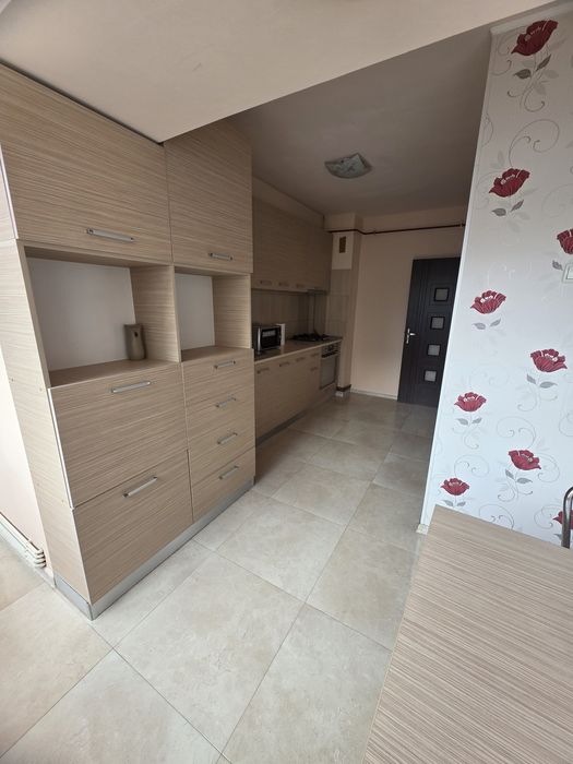 Închiriez  apartament ultracentral, 2 decomandate