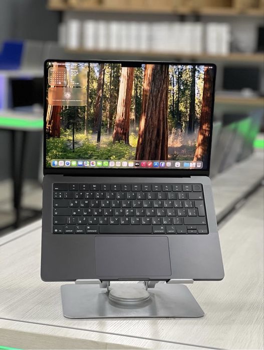 MacBook Pro M5 | 16/ 1Тб | Полный комплект