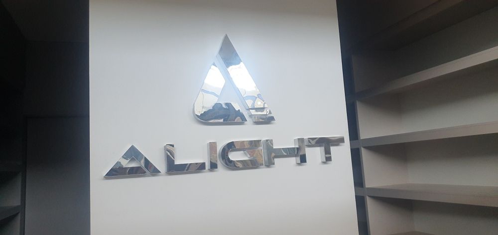 Reklama ishlari baner bukva