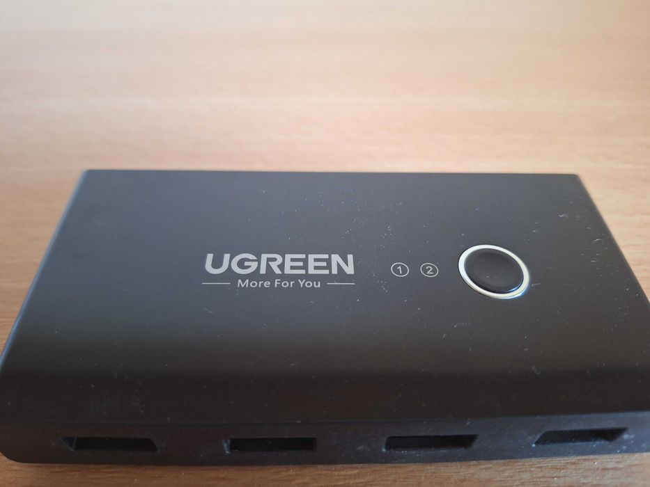 KVM Ugreen, USB 2.0