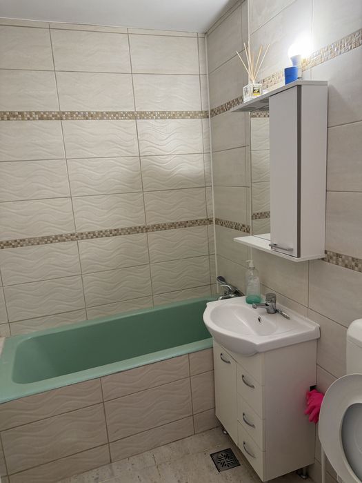 Inchiriez apartament 2 camere zona parc IOR