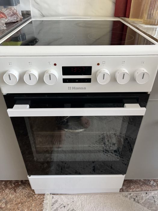 Продам электро плитку Ханса