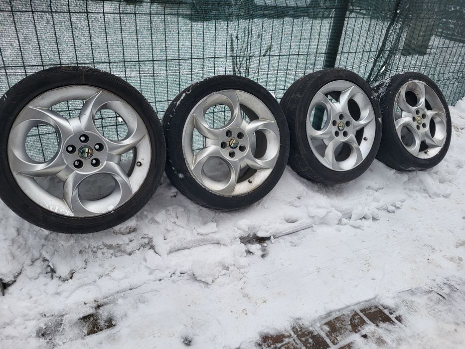 Jante originale R17  Alfa romeo 5x98, anvelope 215/45/ZR17