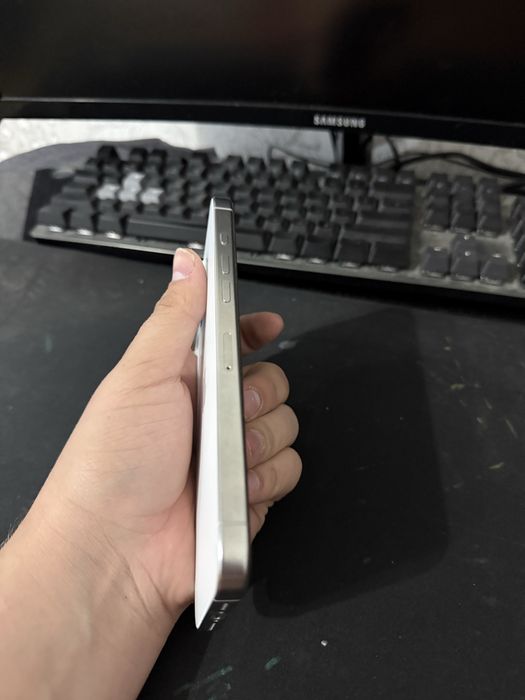 Продам iphone 16 pro max