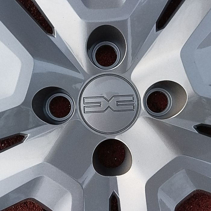 Дачия оригинални тасове 16 цола