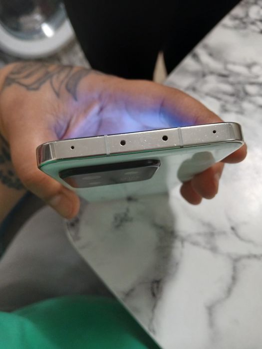 Vând xiaomi 13 leica