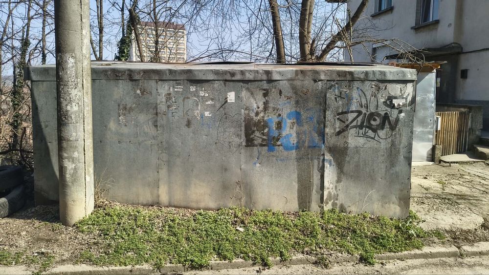 Продава се Гараж / Паркомясто в Плевен, Сторгозия - 14 кв.м за 73 €/кв.м - Снимка #1