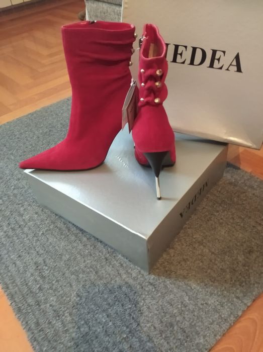 Продам женские полусапожки