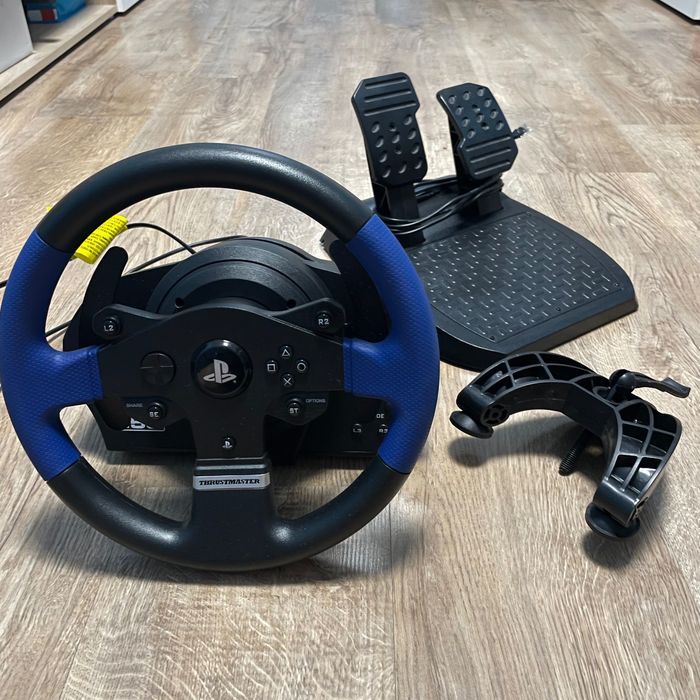 Геймърски волан с педали Thrustmaster T150 Force Feedback