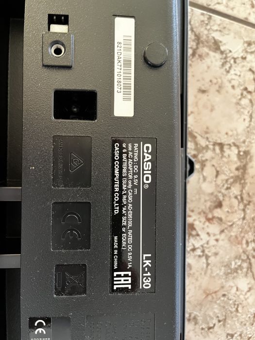 Pian Electronic CASIO LK-130