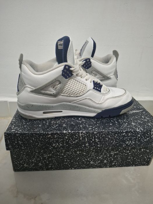 Vând jordan 4 Midnight-navy