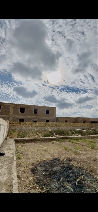 Katta hovli sotiladi