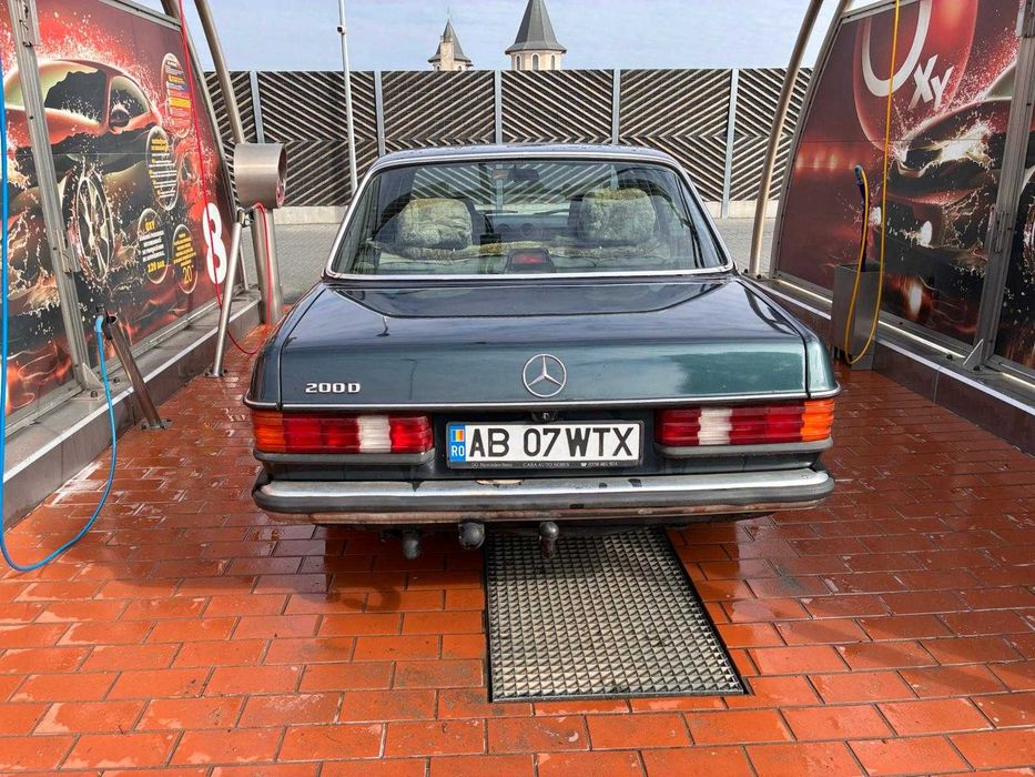 MERCEDES-BENZ E-Class 1983 — imagine 5