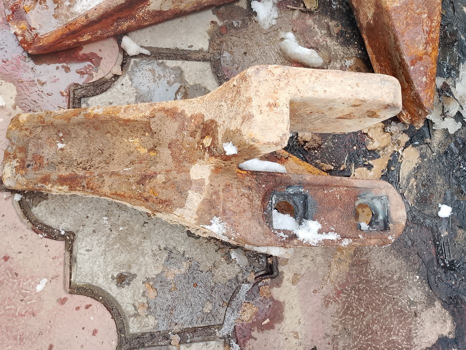 Зубья на ковш погрузчика