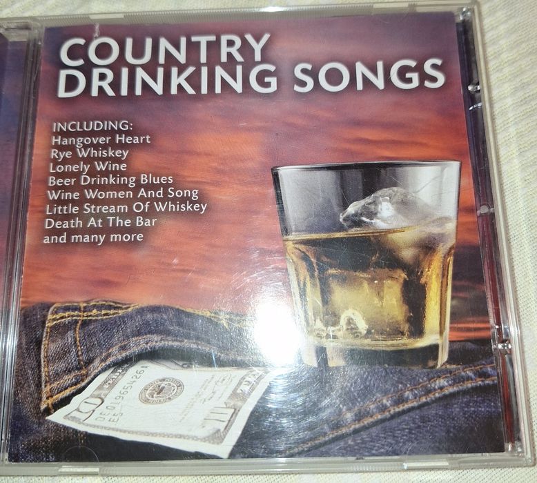 Продавам CD -та, различна музика