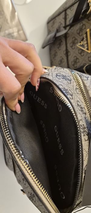 Чанта, раница, калъф за документи Guess