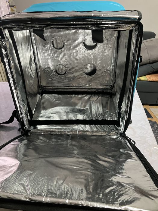 Продам новую термосумку WOLT / Вольт