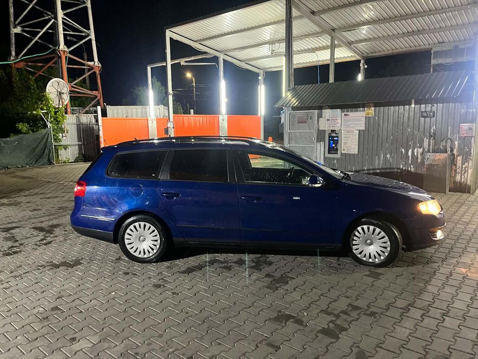 Vând Volkswagen Passat b6