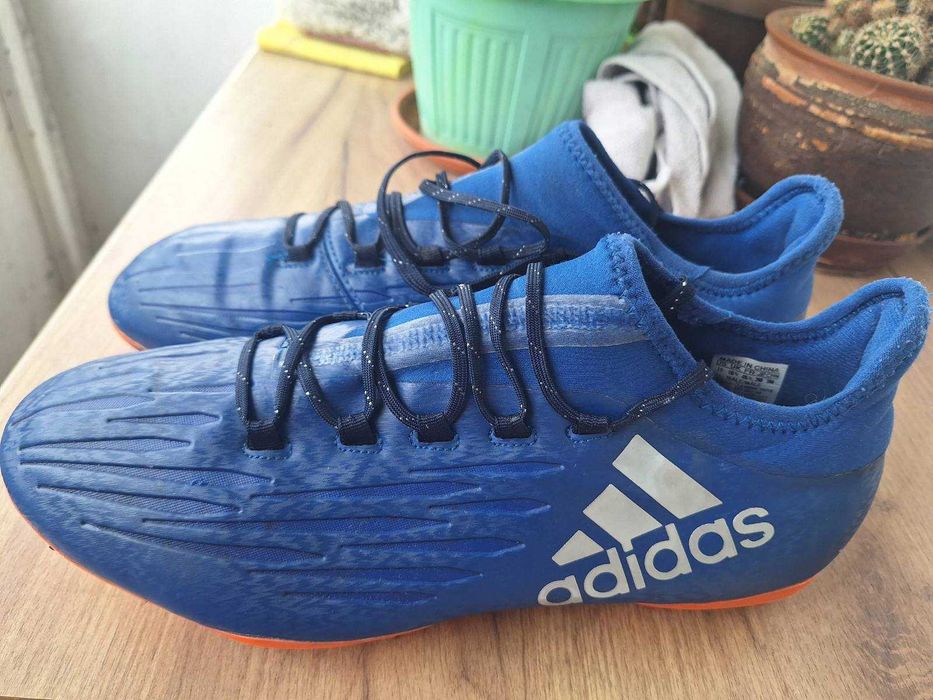 Футболни обувки 45 номер