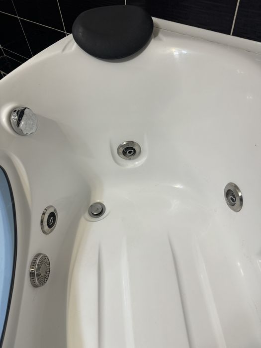 Джакузи с гидромассажом