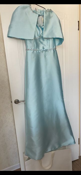 Платье вечернее шикарное