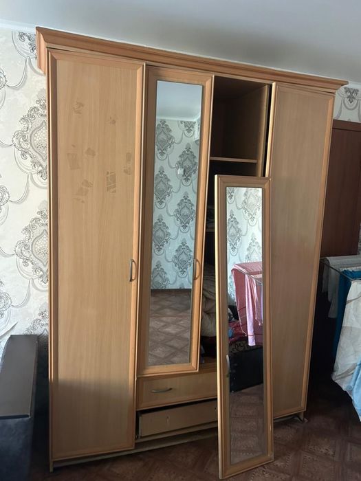 Отдам даром шкаф, самовывоз