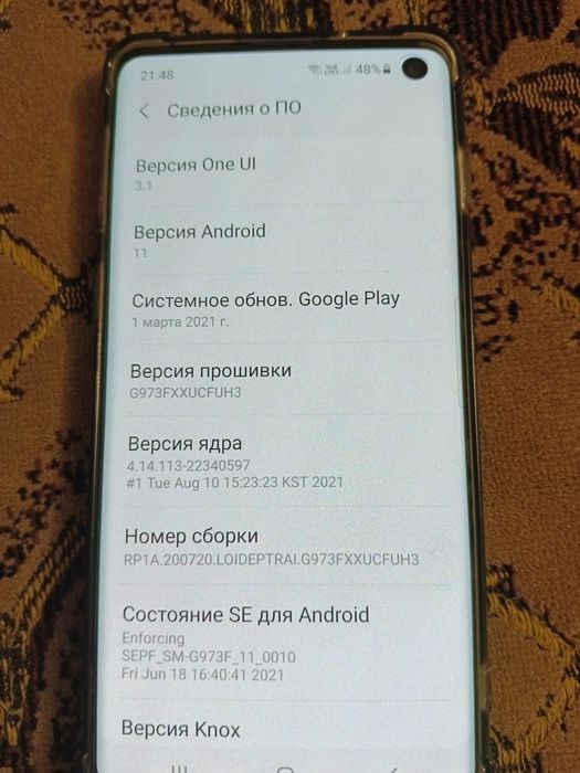 Телефон Samsung s10