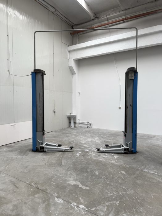 3 x Elevatoare 3.2T Ravaglioli