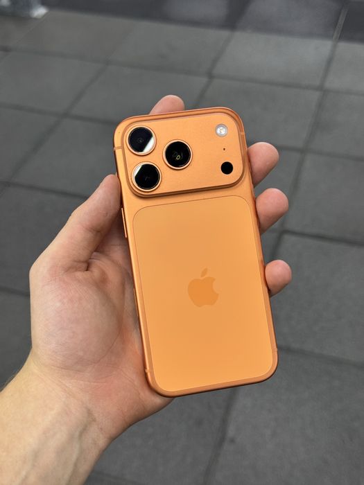 В продаже Iphone 17Pro