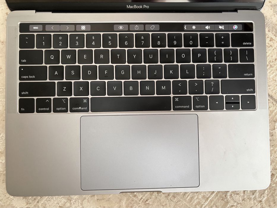 Продам Macbook Pro Intel Core i5