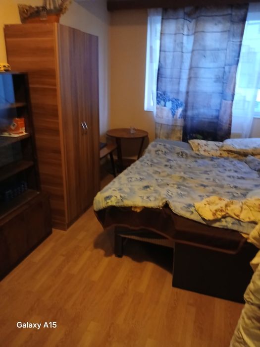 Inchiriez apartament