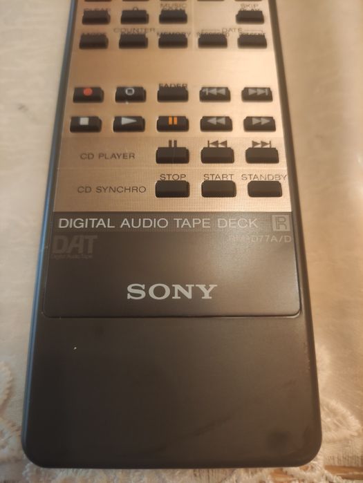 Telecomanda  SONY  Digital Audio Tape Deck DAT model: RM-D77A/D