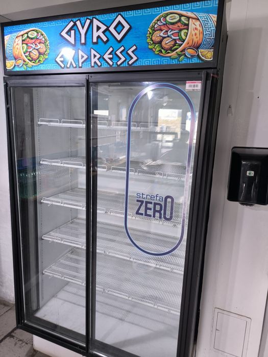 vand vitrina frigorifica dublă