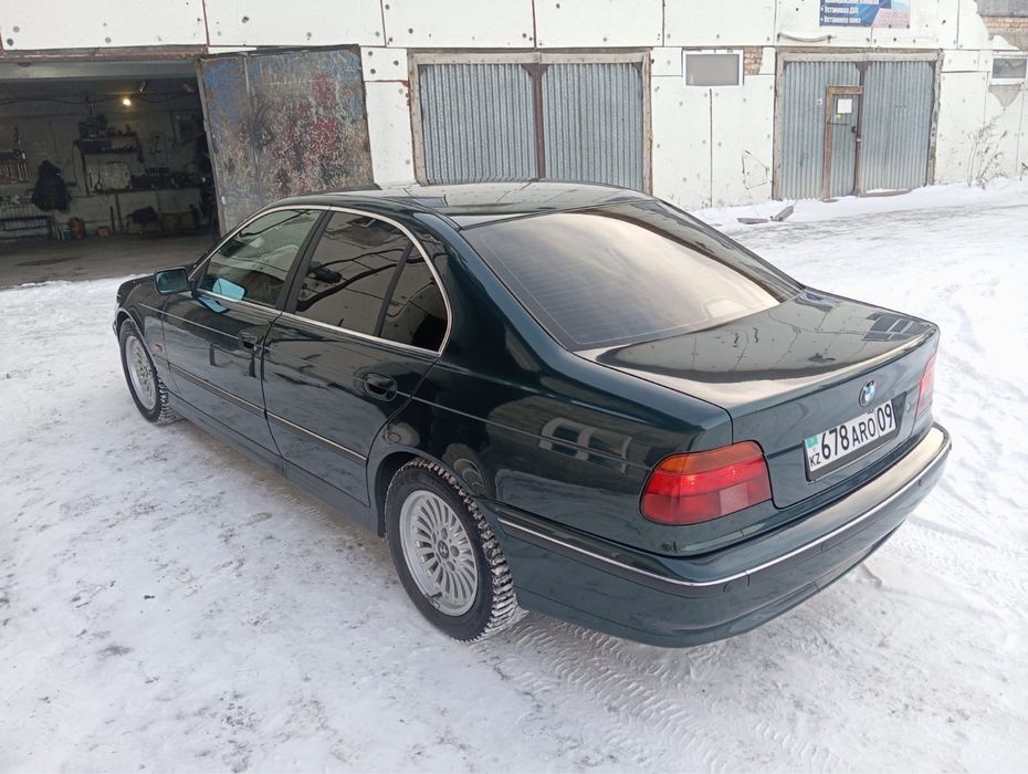 BMW E39 520i 1997год