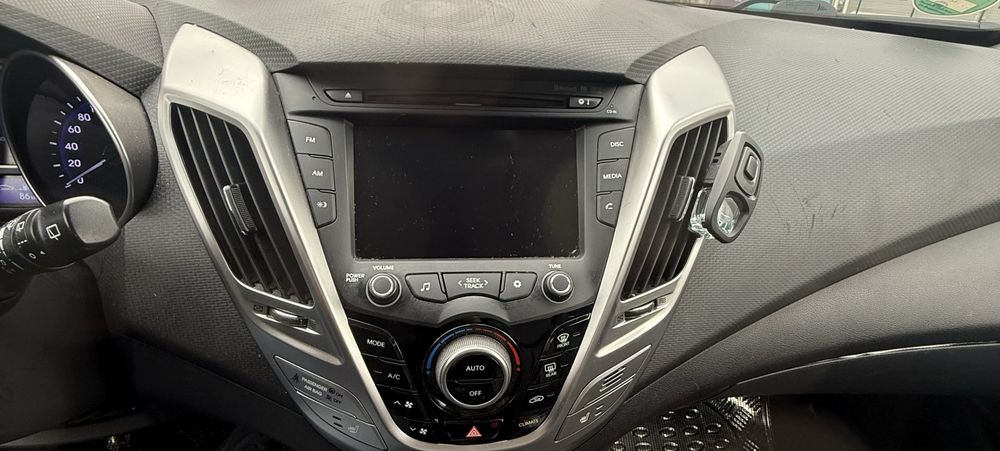 HYUNDAI Coupe 2012 — imagine 3