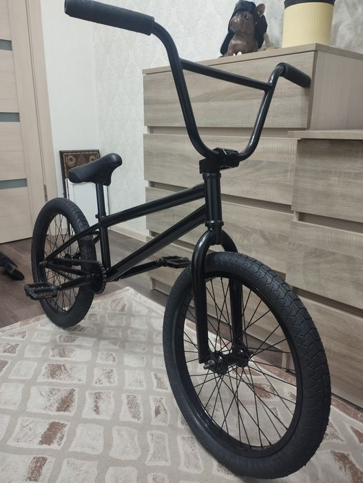 BMX - no name black
