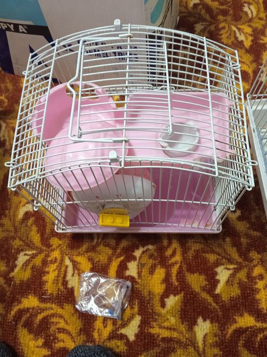 Продам клетки срочно