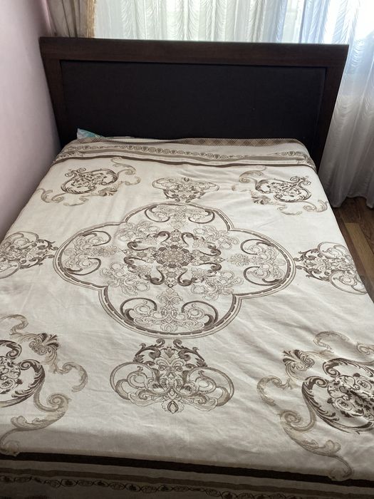 Продам спальный гарнитур