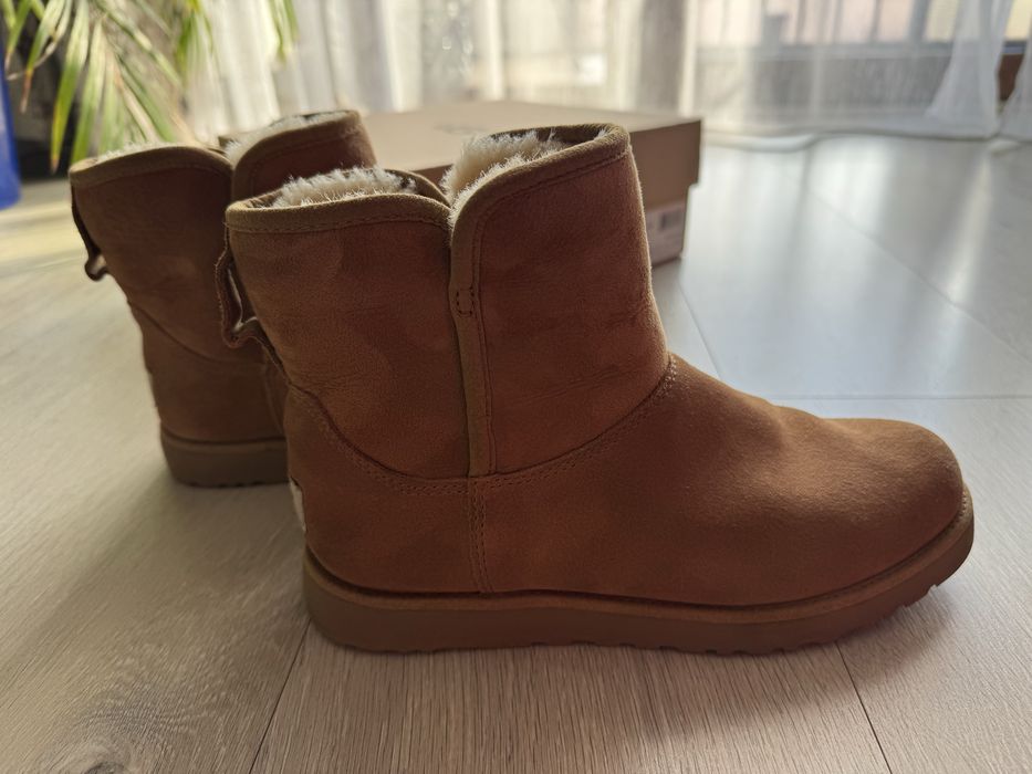 Ghete piele ugg