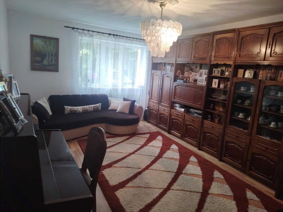Vânzare apartament cu 3 camere