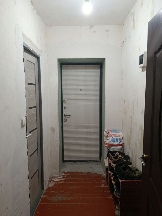 Уй сотилади Охангарон шахарда