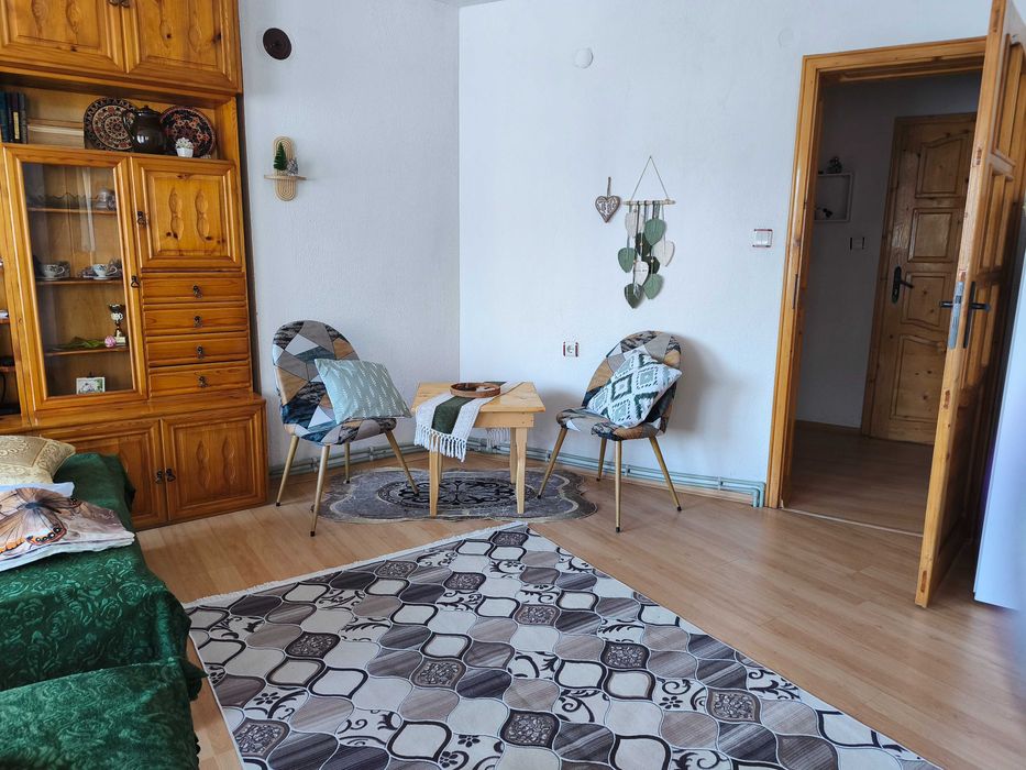 Чепеларе, апартамент, 1 стая тип студио в къща, две други спални.