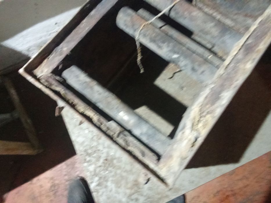 Продам печь на дровах бу.