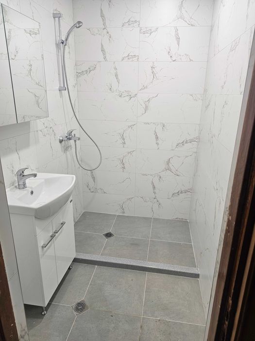 Дава се под наем Тристаен апартамент в Добрич, Северен парк - 93 кв.м за 348.84 € - Снимка #3