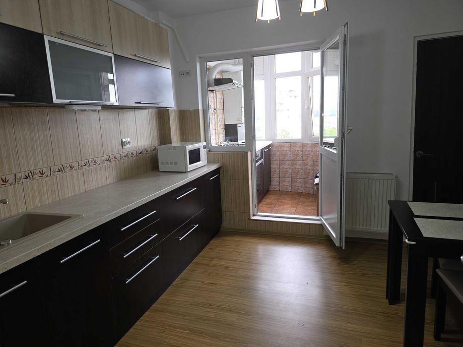 Apartament cu 3 camere modern si spatios in Fratii Golesti