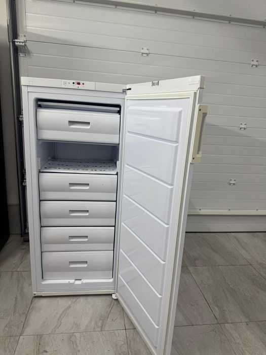 Продам морозильную камеру Орск