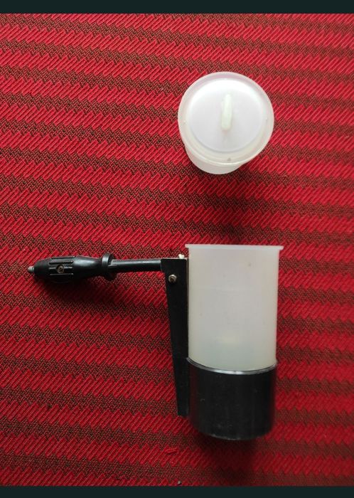 Aparat de cafea direct la bricheta masinii