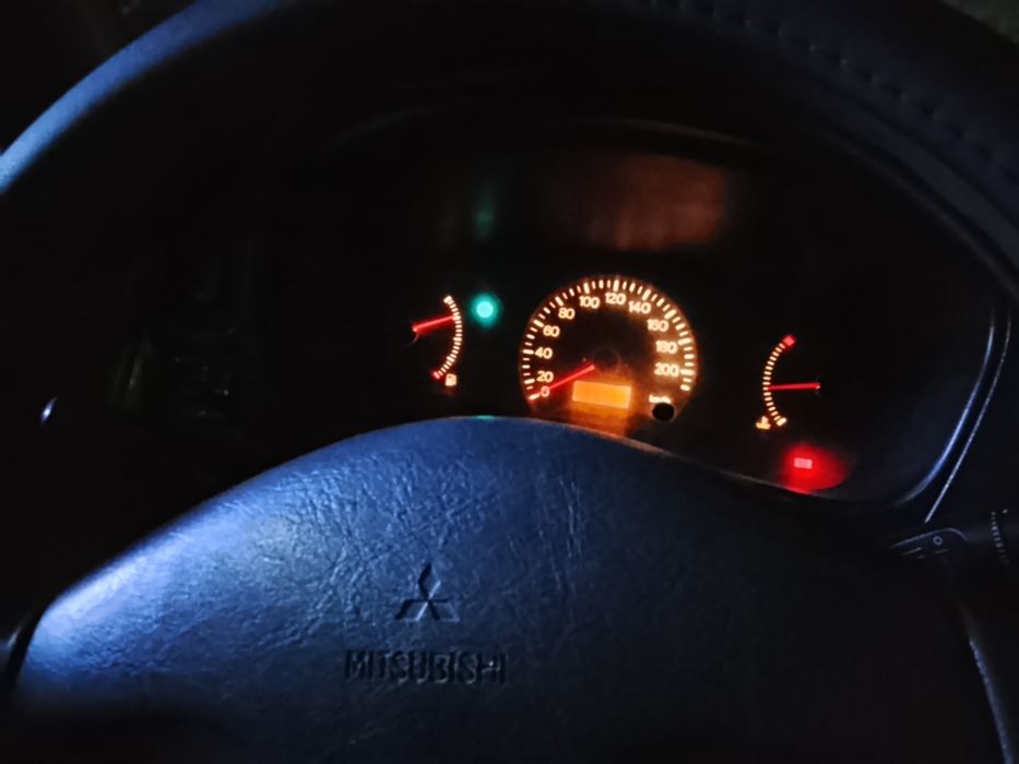 Mitsubishi lancer