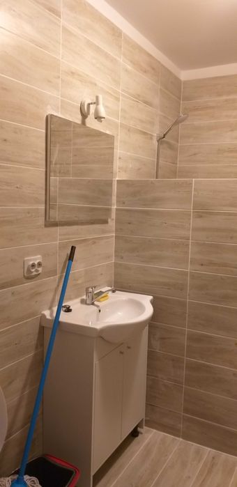 Inchiriez apt 2 camere - floresti cluj