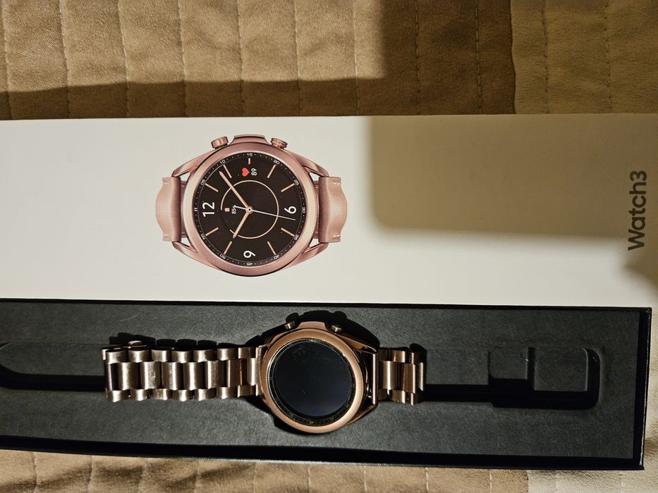 Продавам Galaxy  WATHC 3